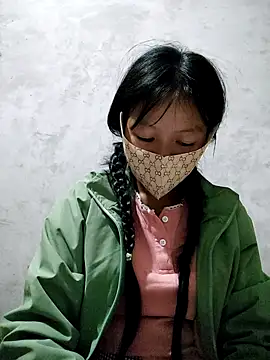 Lilyy-y online show from 10-22-25, 09:25