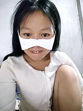 Lilyy-y online show from 11-17-25, 10:26