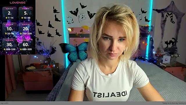 MeryMidnight online show from 10-20-25, 05:30