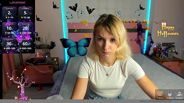 MeryMidnight online show from 10-27-25, 06:39