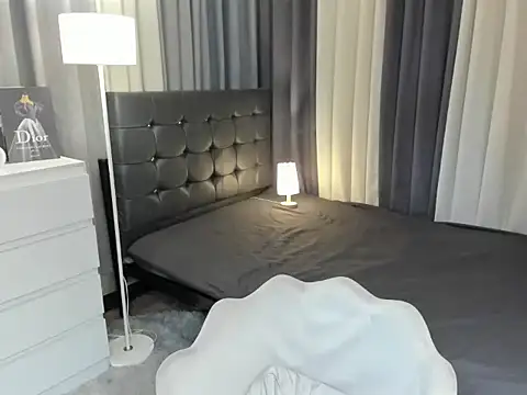 Blaire Samantha online show from 11-29-25, 05:32