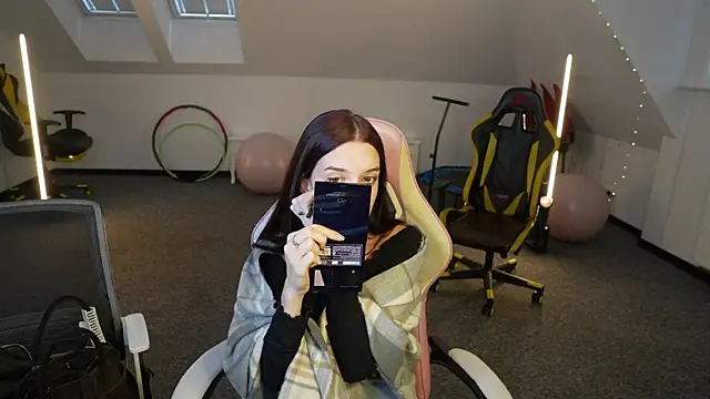  Lili 054 online show from 11-14-25, 12:15