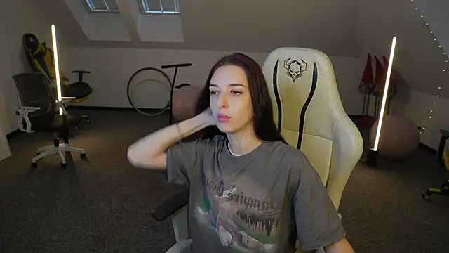  Lili 054 online show from 11-18-25, 11:14