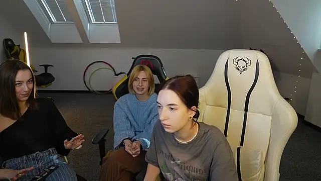  Lili 054 online show from 11-19-25, 11:10