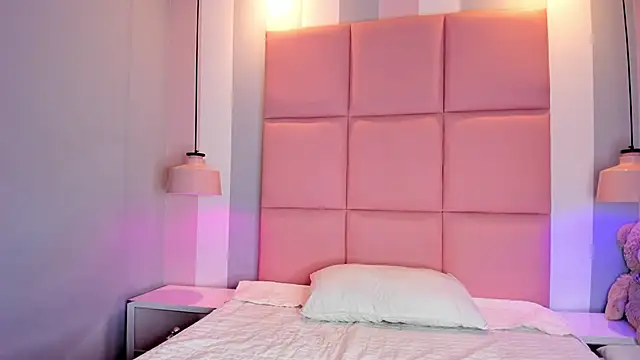 CarolinaFerrer online show from 10-13-25, 02:50