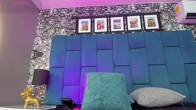 lux bitchx online show from 10-15-25, 03:17