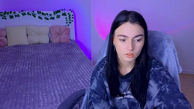 Snapshot of Andres_sssss chatting on 10-15-25, 09:15 Andres sssss online show from 10-15-25, 09:15