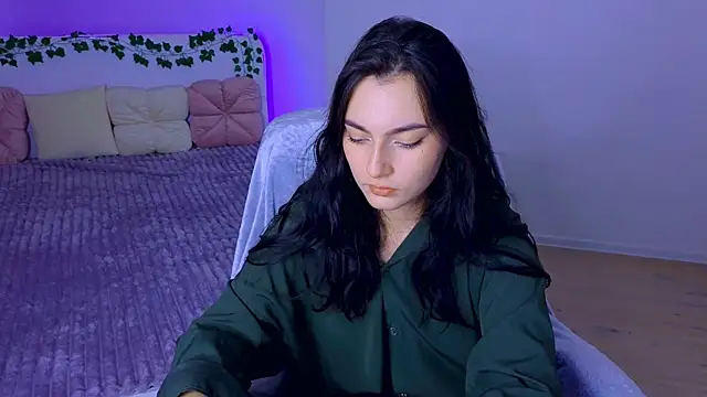 Snapshot of Andres_sssss chatting on 10-17-25, 08:33 Andres sssss online show from 10-17-25, 08:33