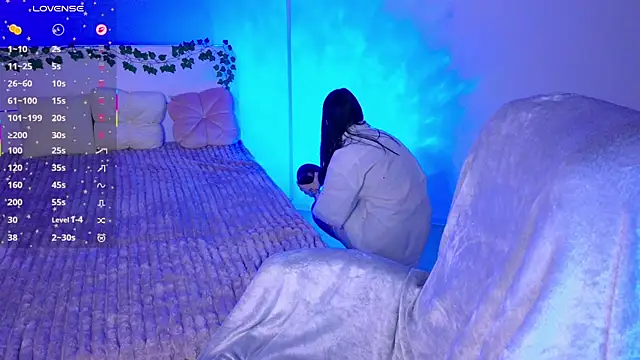 Snapshot of Andres_sssss chatting on 10-20-25, 04:40 Andres sssss online show from 10-20-25, 04:40