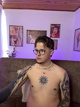  tylerr  online show from 09-14-25, 04:50