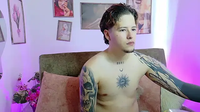  tylerr  online show from 10-02-25, 03:41