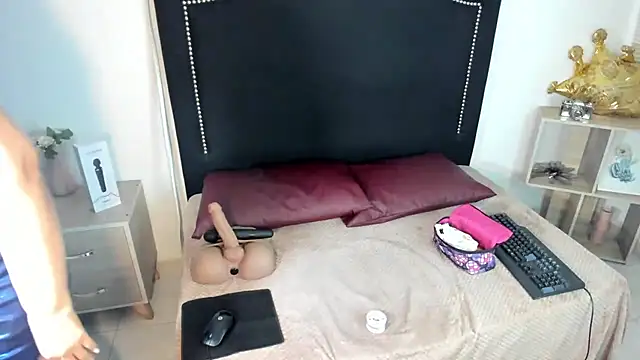 LucianaBlackwell online show from 02-25-26, 01:43