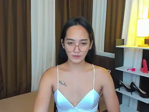 URHottestAngel online show from 09-09-25, 06:07