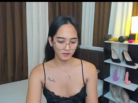 URHottestAngel online show from 09-20-25, 05:30