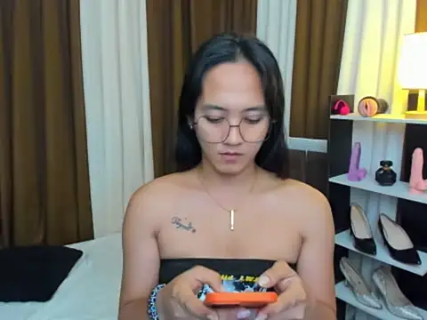 URHottestAngel online show from 10-21-25, 12:50