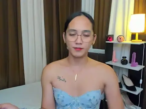 URHottestAngel online show from 10-22-25, 12:38