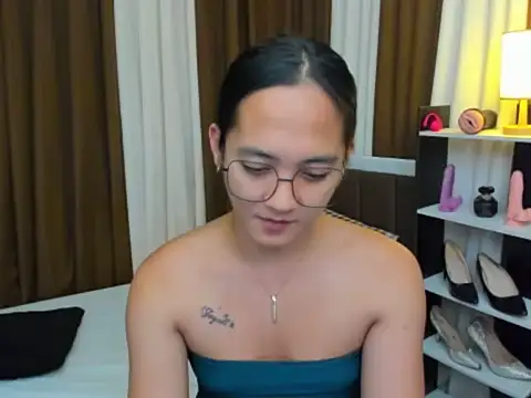 URHottestAngel online show from 10-24-25, 12:34