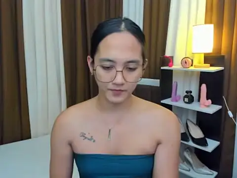 URHottestAngel online show from 10-26-25, 01:17