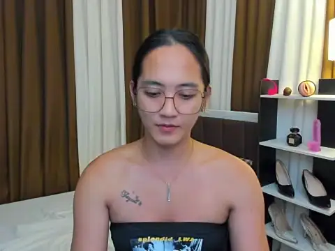 URHottestAngel online show from 11-08-25, 06:29