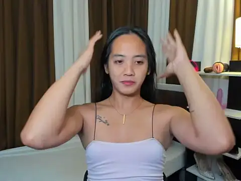 URHottestAngel online show from 11-09-25, 05:00