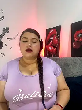 Snapshot of SafiroFer chatting on 10-16-25, 09:05 SafiroFer online show from 10-16-25, 09:05