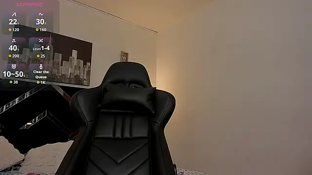 iamCharlotte19 online show from 10-06-25, 07:44