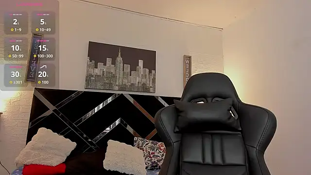 Snapshot of iamCharlotte19 chatting on 10-10-25, 07:02 iamCharlotte19 online show from 10-10-25, 07:02