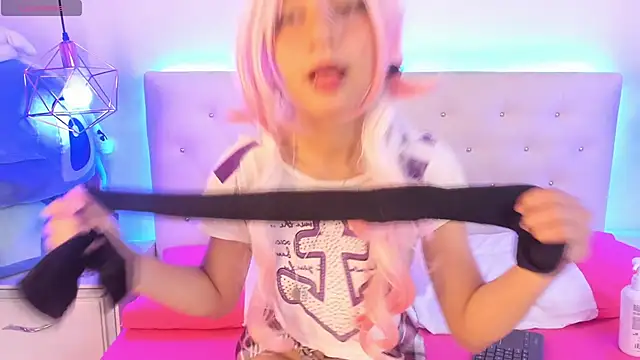 Snapshot of Little_Irene chatting on 10-24-25, 12:34 Little Irene online show from 10-24-25, 12:34