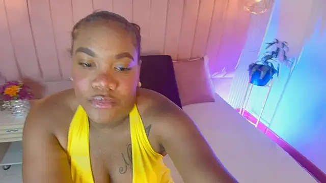 Chloee Miller1 online show from 10-07-25, 12:46