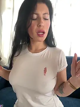 Snapshot of Mia_salinass chatting on 09-09-25, 06:29 Mia salinass online show from 09-09-25, 06:29