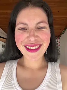 Snapshot of Mia_salinass chatting on 09-23-25, 05:16 Mia salinass online show from 09-23-25, 05:16