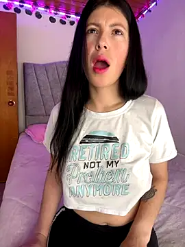 Snapshot of Mia_salinass chatting on 09-26-25, 05:06 Mia salinass online show from 09-26-25, 05:06