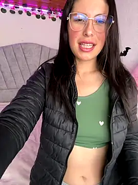 Snapshot of Mia_salinass chatting on 10-26-25, 06:58 Mia salinass online show from 10-26-25, 06:58