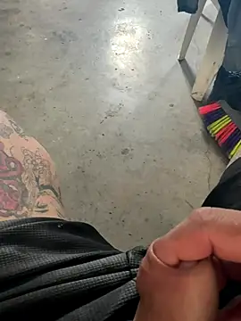 Snapshot of cfomega4592 chatting on 10-10-25, 05:56 cfomega4592 online show from 10-10-25, 05:56