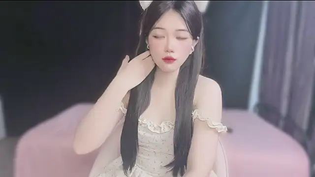 Snapshot of Sparkly_Candy chatting on 09-18-25, 02:35 Sparkly Candy online show from 09-18-25, 02:35