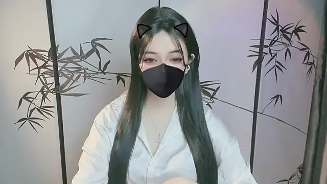 Snapshot of Sparkly_Candy chatting on 10-25-25, 02:35 Sparkly Candy online show from 10-25-25, 02:35