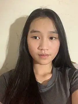 Snapshot of -Lie-06 chatting on 10-18-25, 01:12 -Lie-06 online show from 10-18-25, 01:12