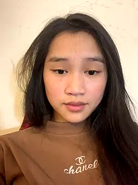 Snapshot of -Lie-06 chatting on 11-20-25, 05:51 -Lie-06 online show from 11-20-25, 05:51