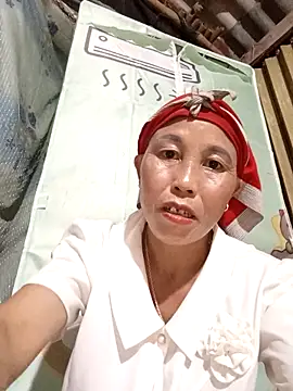 me-cute online show from 10-12-25, 12:26