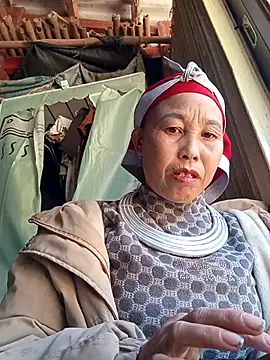 me-cute online show from 11-22-25, 12:53