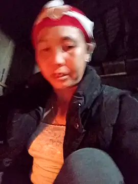 me-cute online show from 12-20-25, 12:01