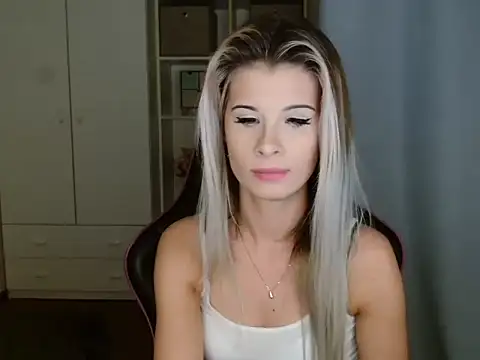 KristineGlow online show from 12-04-25, 04:48