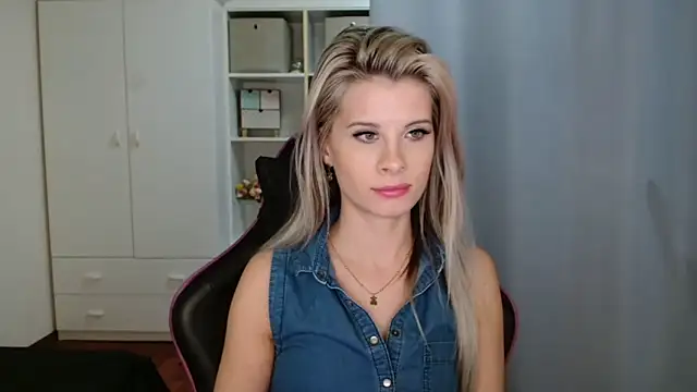 KristineGlow online show from 02-28-26, 07:15