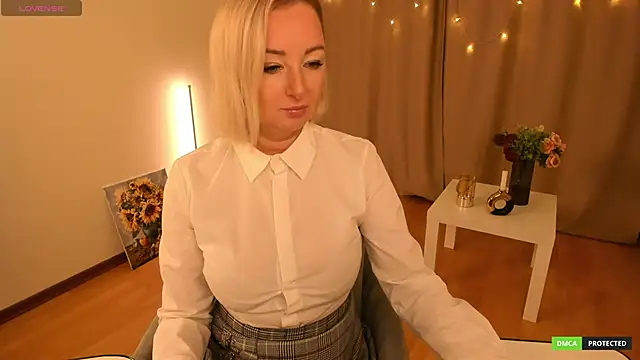 sexmom8 online show from 11-29-25, 10:51