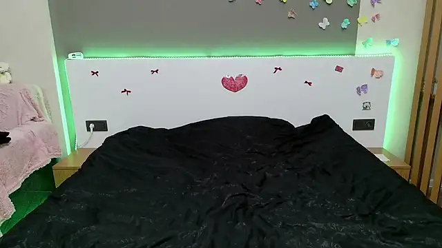 RoxysinX online show from 09-19-25, 06:19