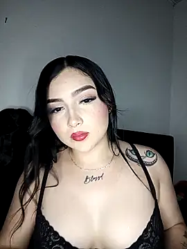 Emily Reyna online show from 09-13-25, 04:23