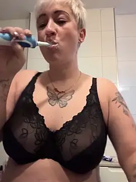 Rozendefotz online show from 11-17-25, 06:41