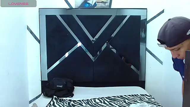 Valentin Gray online show from 09-10-25, 01:00