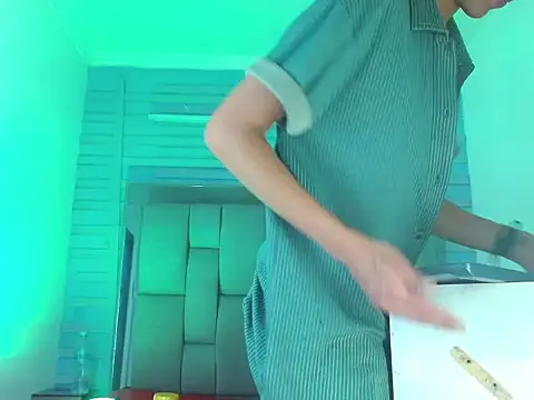 Valentin Gray online show from 11-10-25, 01:32