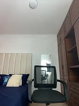 Sophia moons online show from 10-24-25, 07:43